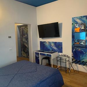Rooms Of Love